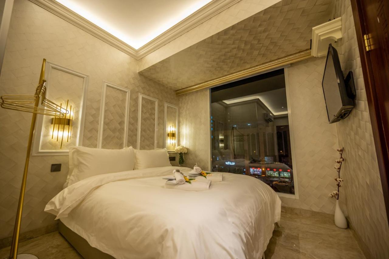 A Residence @ Between Hilton & Cititel Hotel Kota Kinabalu Exterior photo