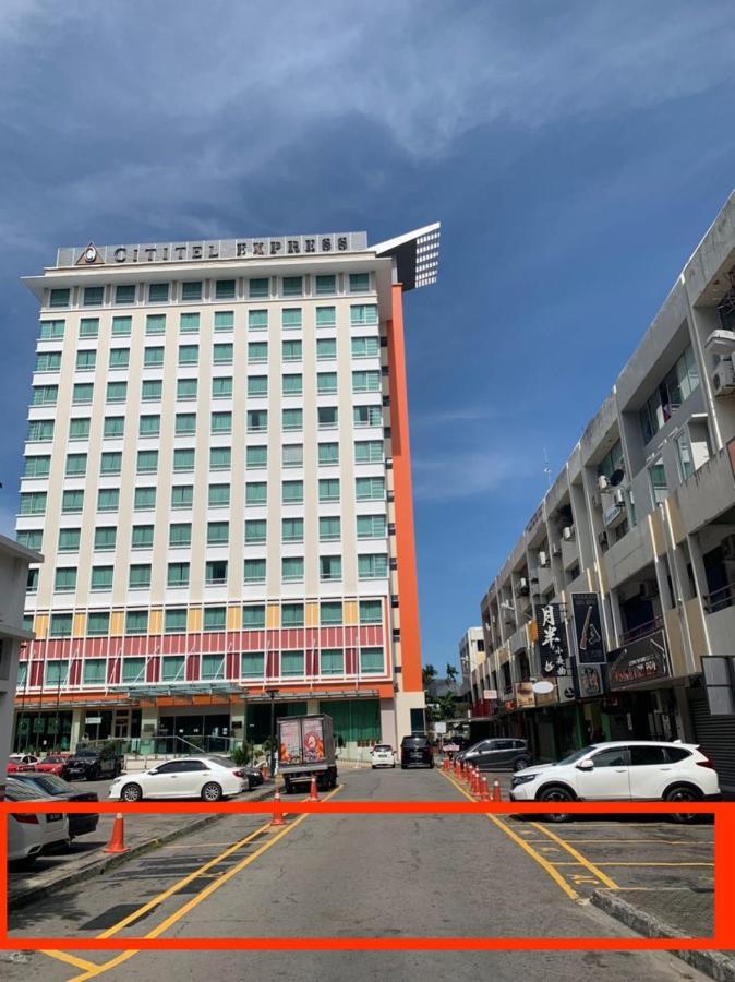 A Residence @ Between Hilton & Cititel Hotel Kota Kinabalu Exterior photo